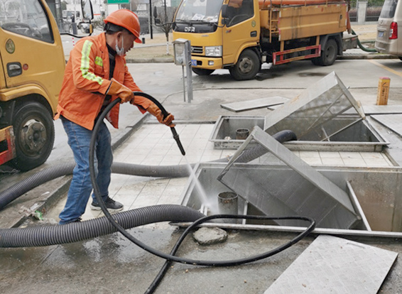 火炬开发区街道隔油池清理